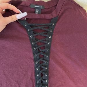 maroon tee lace up